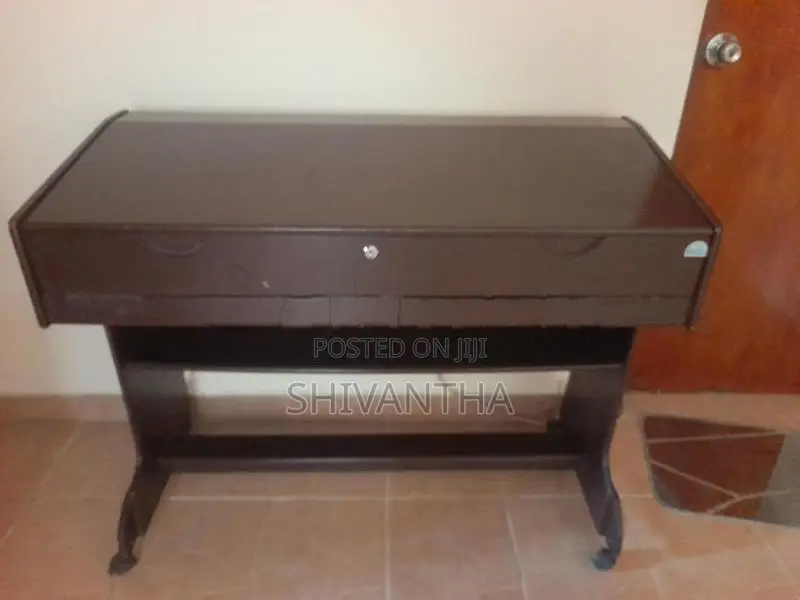 Piano with Table