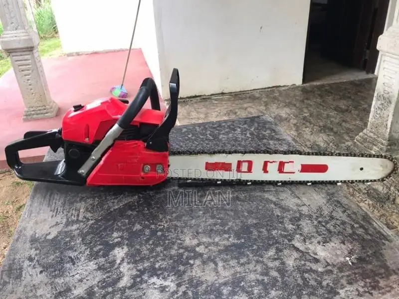 Chainsaw Machine