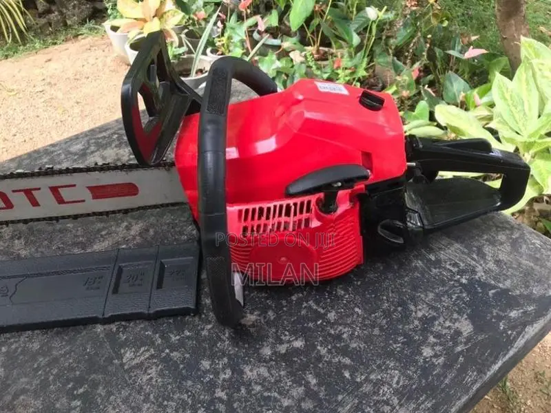Chainsaw Machine
