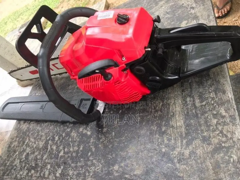 Chainsaw Machine
