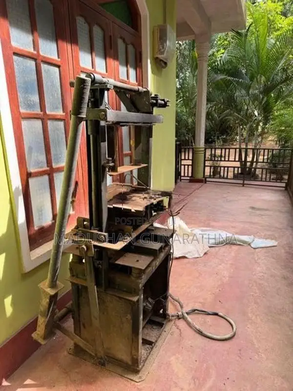 Block Gal Machine