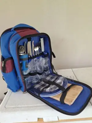 Deluxe Picnic Bag with Equipment