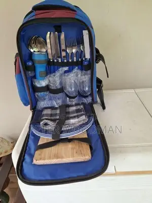 Deluxe Picnic Bag with Equipment