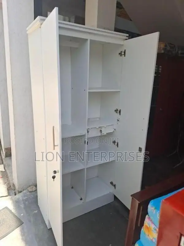 6×2.5 ft Melamine cupboards