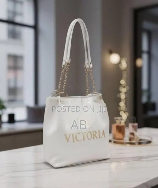 Victoria Shining Half Chained Bag