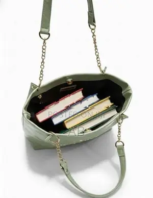 Victoria Shining Half Chained Bag