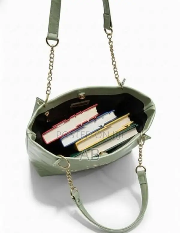 Victoria Shining Half Chained Bag