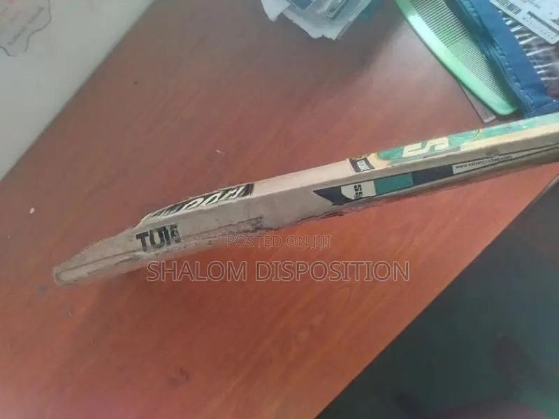 Ton Bat