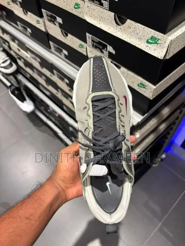 Nike Air Max 95 Drift Sneakers – Brand New