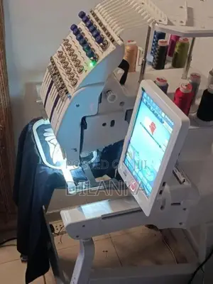 12 Needle Embroidery Machine With Software