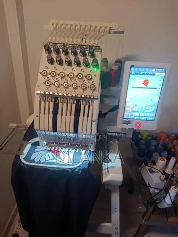 12 Needle Embroidery Machine With Software