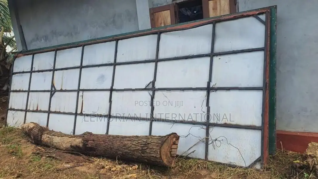Used Iron Sheet (Tin) Structure With Box-Bar Frame