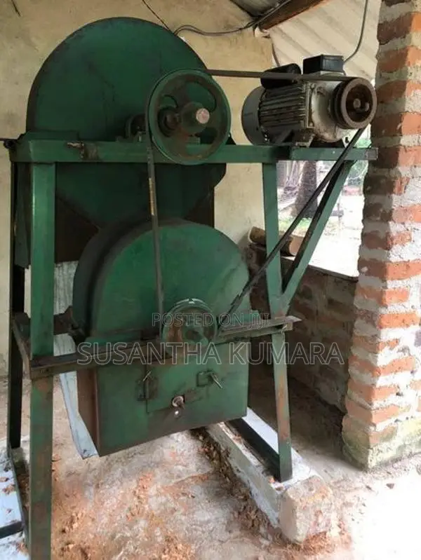 Coconut Husk Cutting Machine