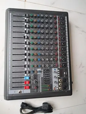 Yamaha 10 Channel Audio Mixer