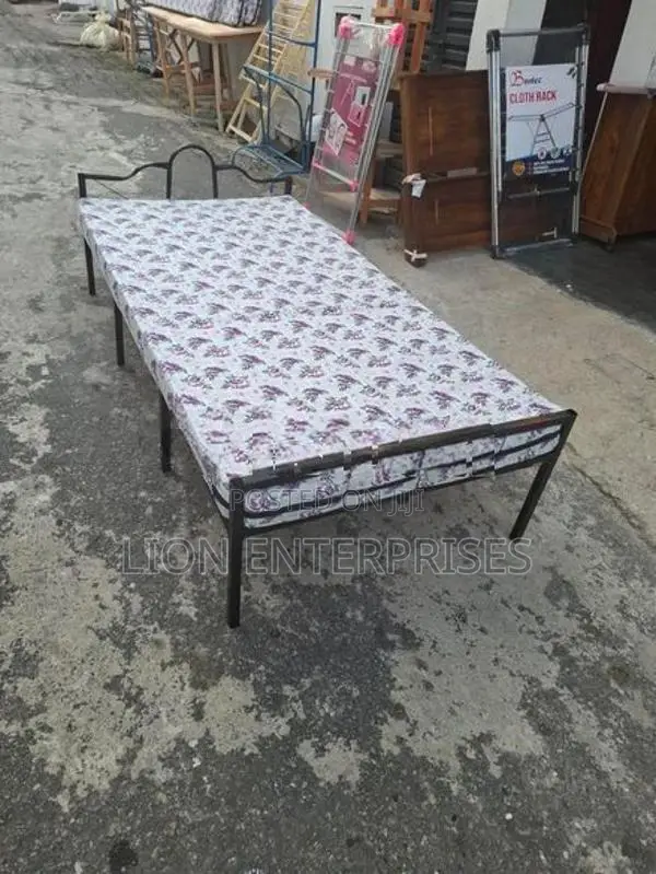 Bed with mattress 6×3