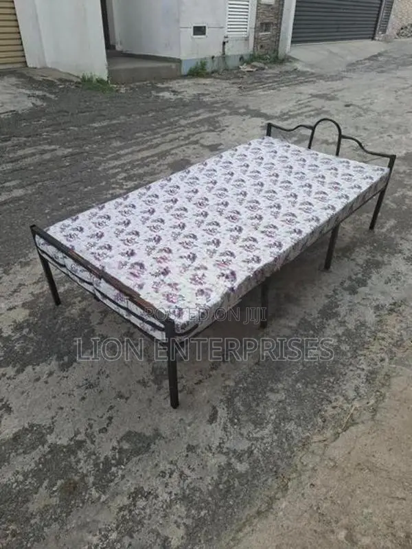 Bed with mattress 6×3