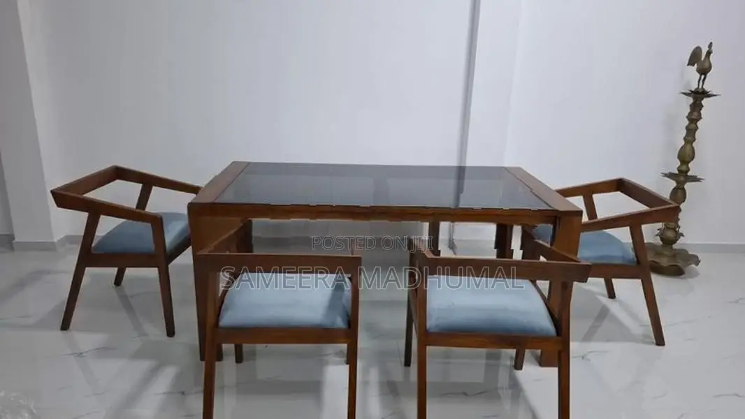 Teak Wood Dinning Table - තේක්ක කෑම මේසය