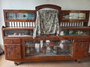 තේක්ක වීදුරු කැබිනට්