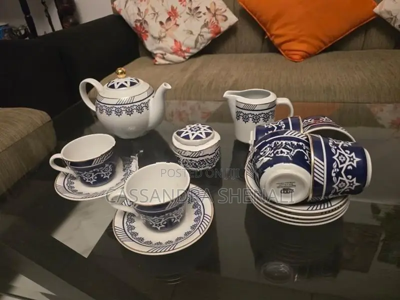 Vintage Collection 17Pcs Tea Set