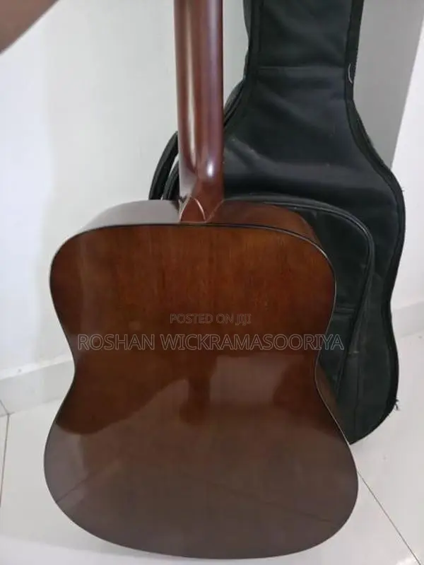 Yamaha F310 Acoustic Guitar