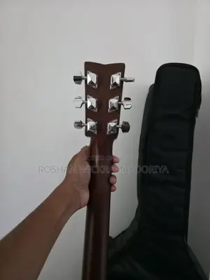 Yamaha F310 Acoustic Guitar