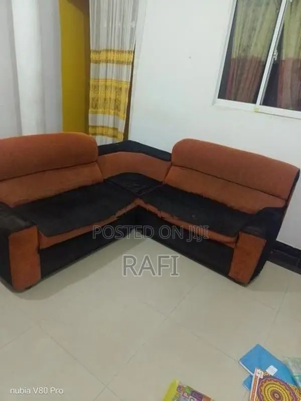 Damro Sofa Set