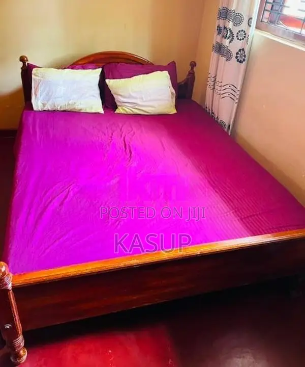 6*5 Wooden Bed