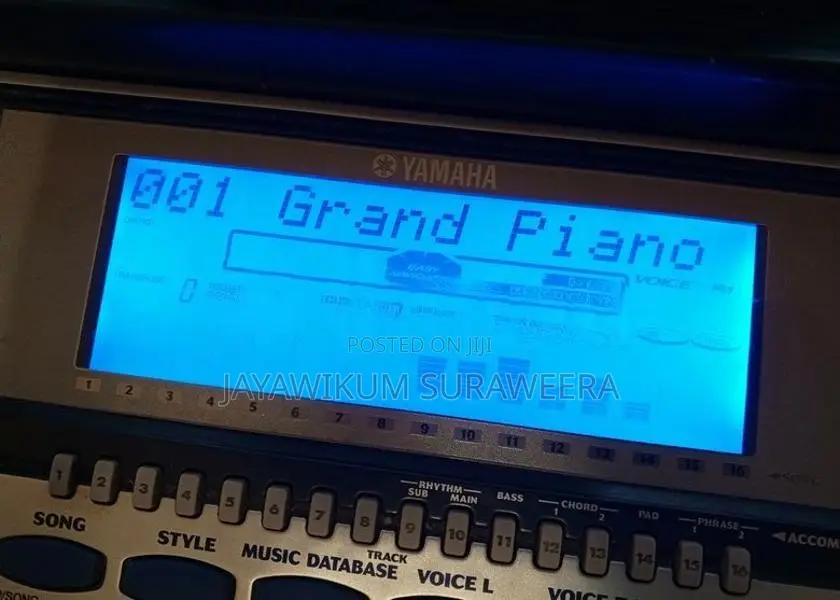 Yamaha PSR 550 Keyboard With Stand