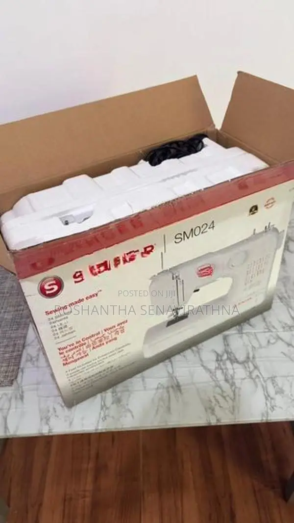 Singer Portable Sewing Machine (SM024) - 25 Built In Stiches