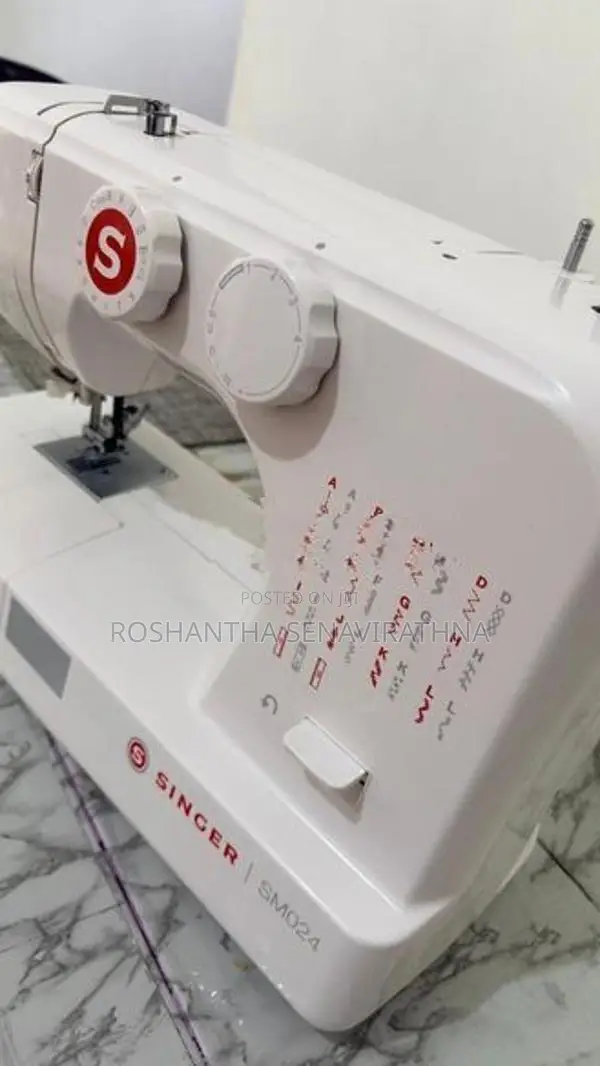 Singer Portable Sewing Machine (SM024) - 25 Built In Stiches