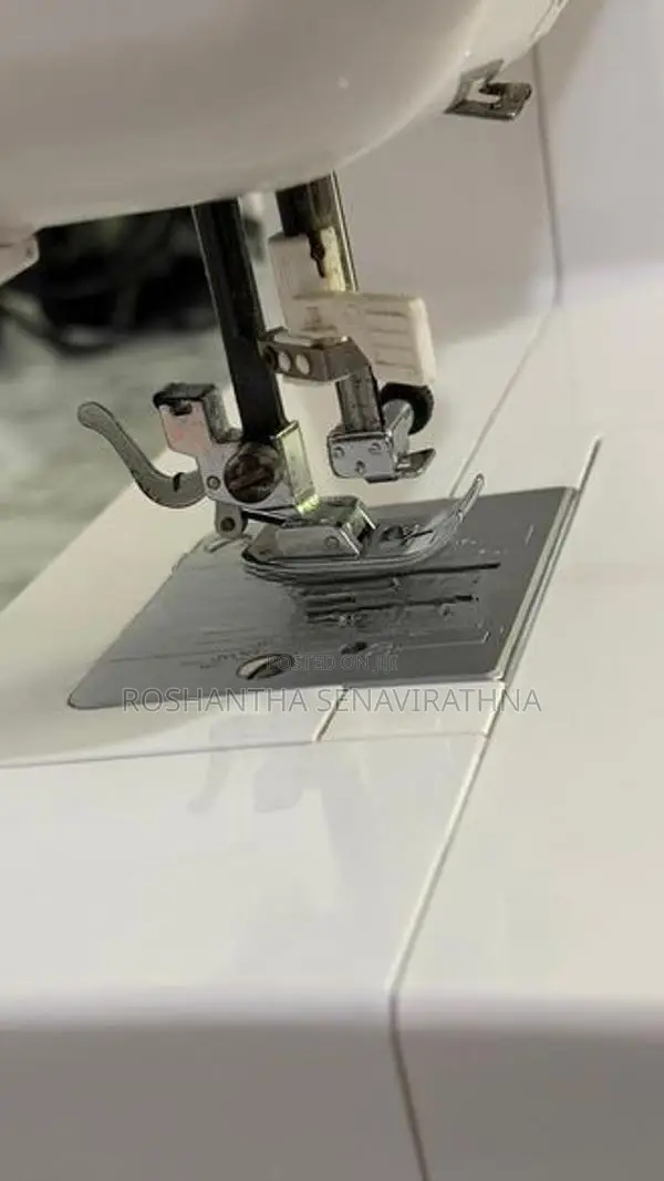 Singer Portable Sewing Machine (SM024) - 25 Built In Stiches