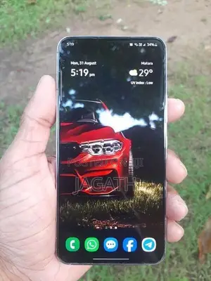 Samsung Galaxy S22 (Used)