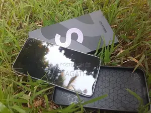 Samsung Galaxy S22 (Used)