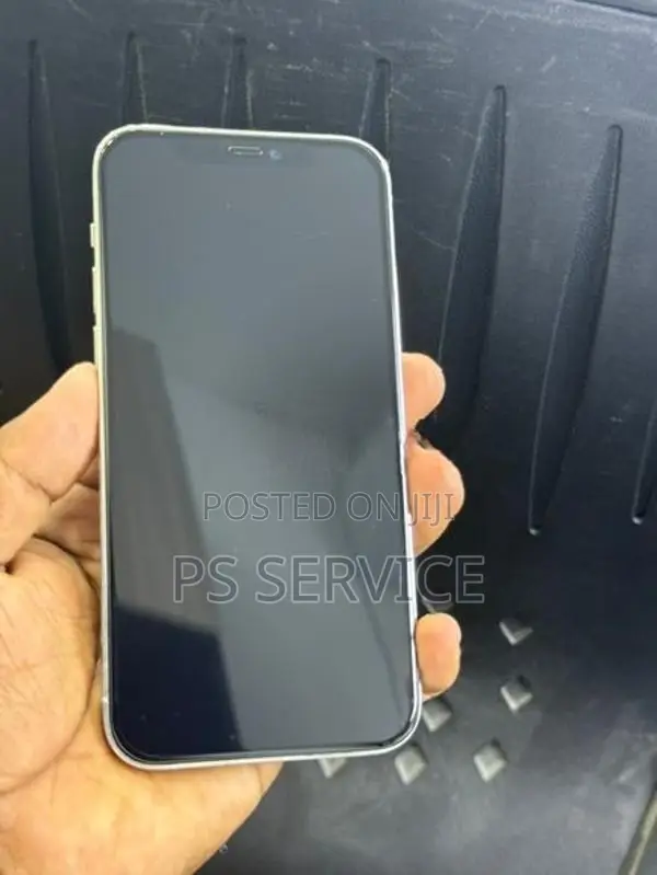 Apple iPhone 12 (Used)