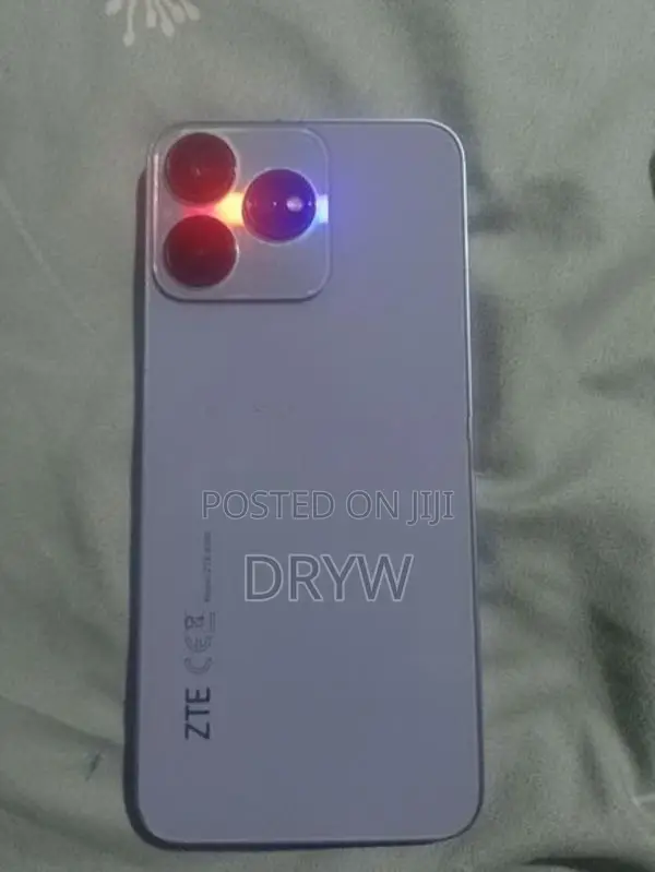 ZTE V- 50 (Used)