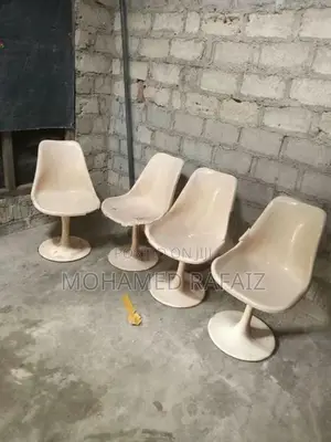 4 Fiber Chair
