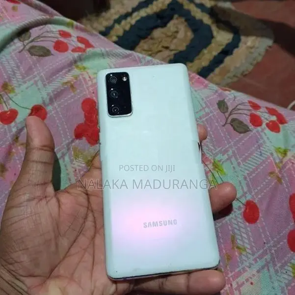 Samsung Galaxy S20FE (Used)