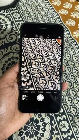 Apple iPhone 8 (Used)