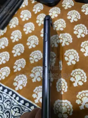 Apple iPhone 8 (Used)