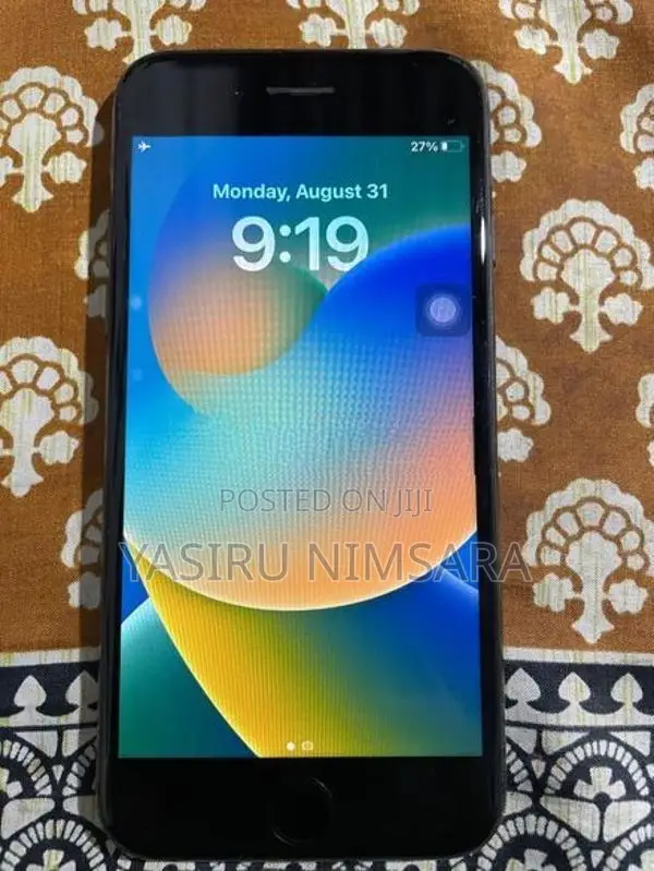 Apple iPhone 8 (Used)