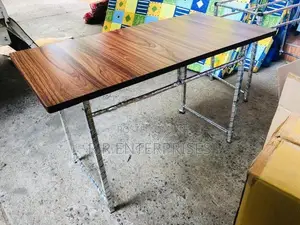 New 4*2 ft Formica works Table