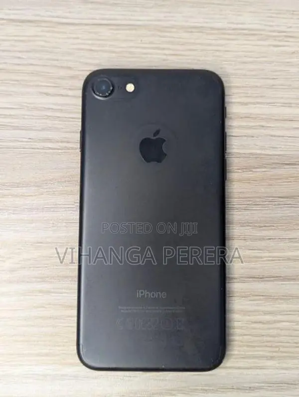 Apple iPhone 7 (Used)