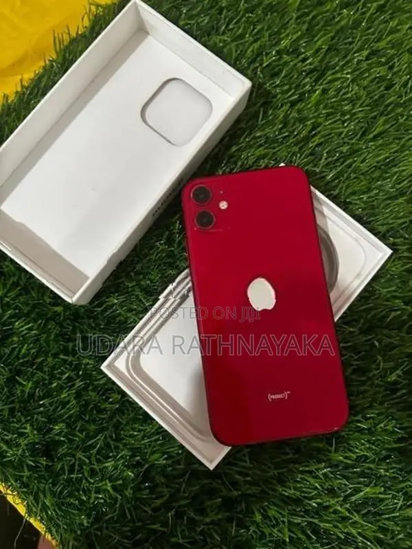 Apple iPhone 11 Red (Used)