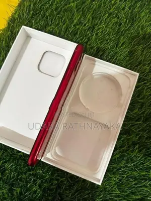 Apple iPhone 11 Red (Used)