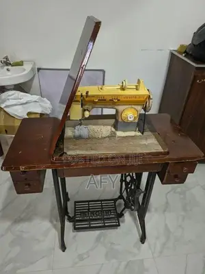 Sewing Machine Singer