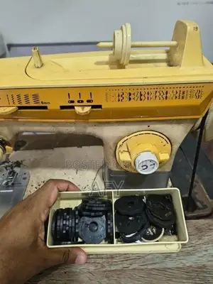 Sewing Machine Singer