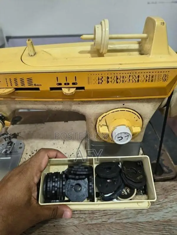 Sewing Machine Singer