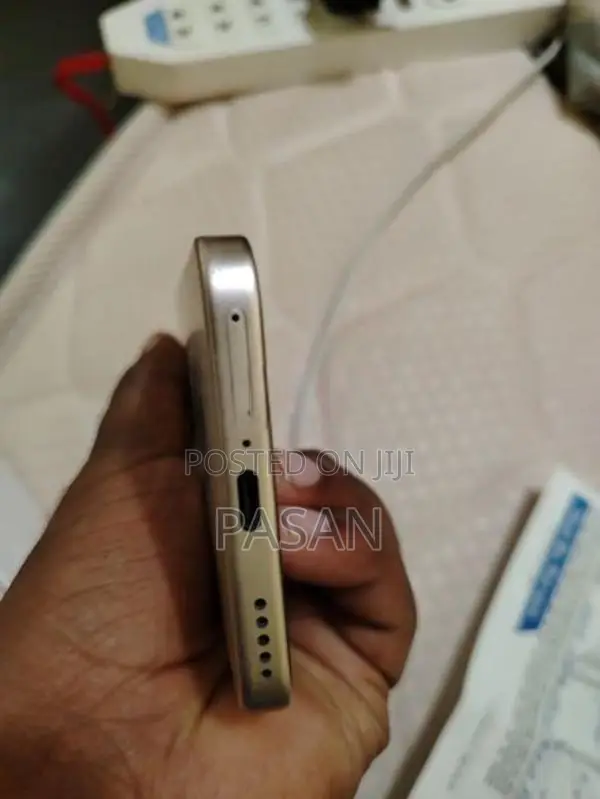Honor 400 (Used)