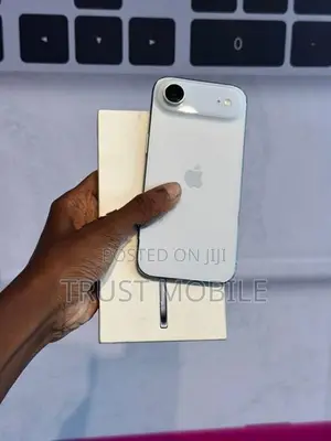 Apple iPhone Air 256GB (Used)