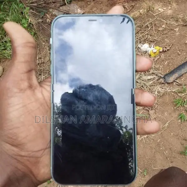 Apple iPhone 11 (Used)